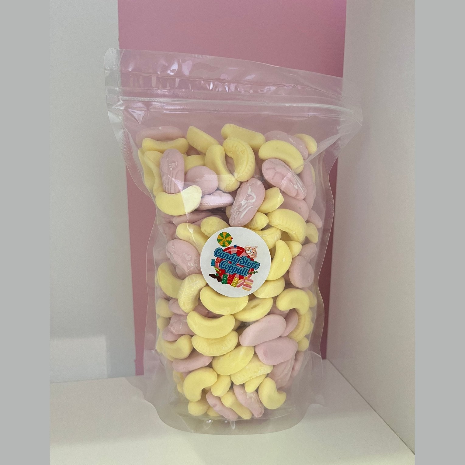 Shrimps and banana sweet pouch 500g - candy store coppull